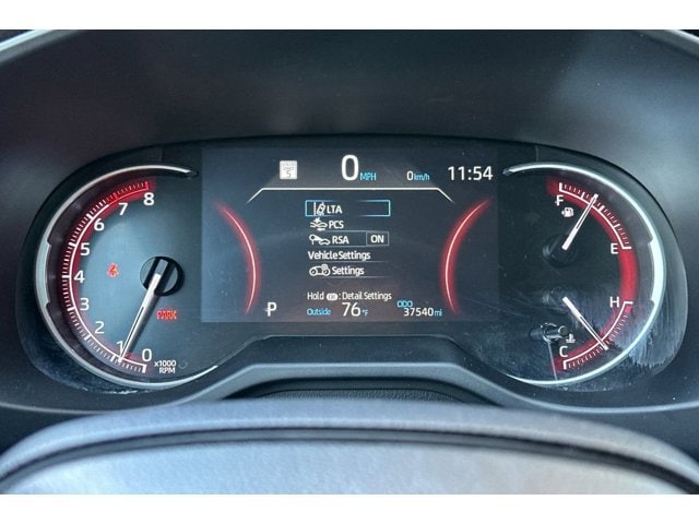 2023 Toyota RAV4 LE - Photo 23