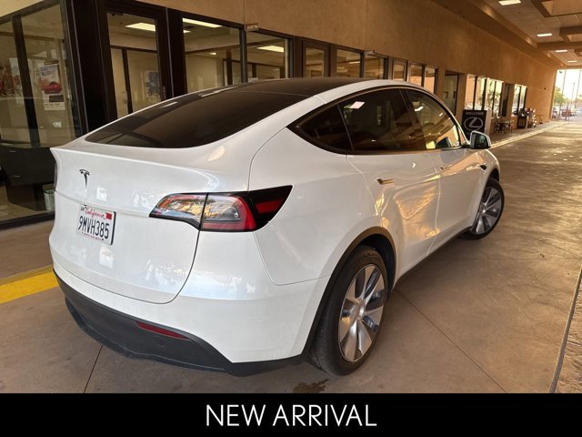 2024 Tesla Model Y Long Range photo 3