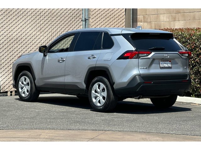 2023 Toyota RAV4 LE - Photo 6