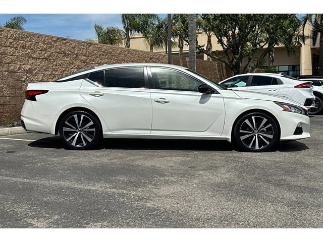 2022 Nissan Altima SR - Photo 3