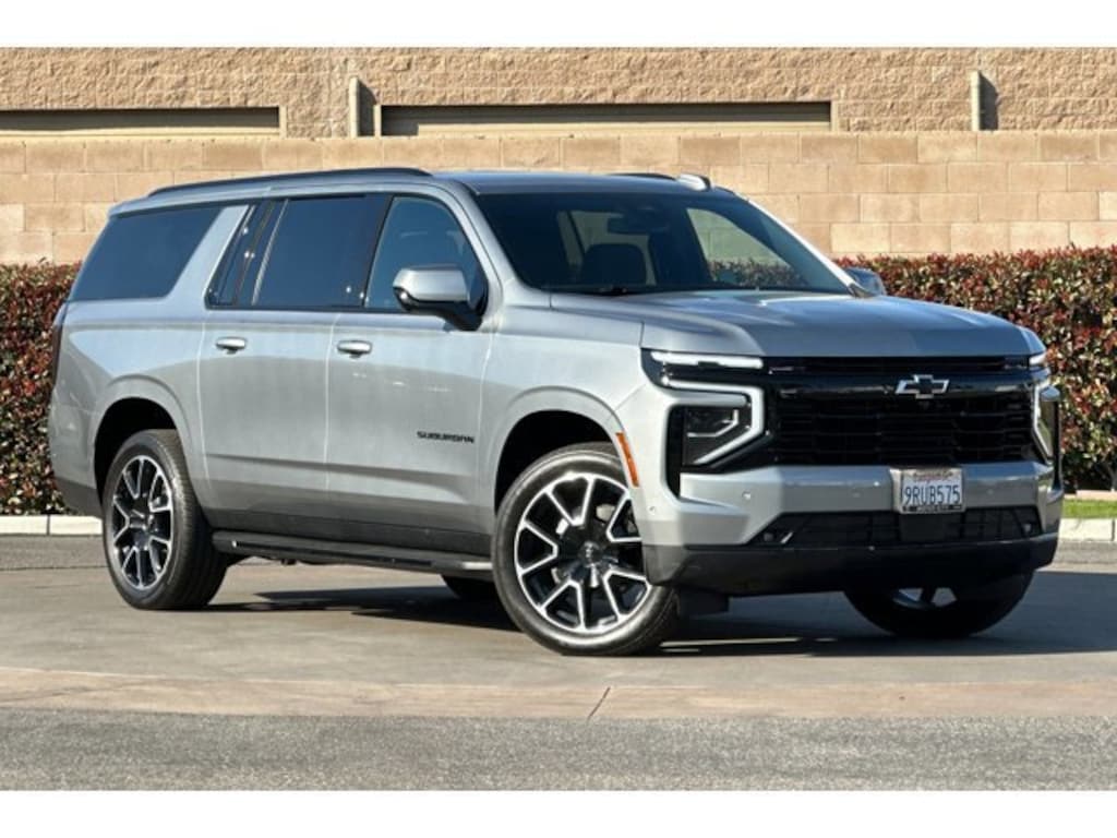 Used 2025 Chevrolet Suburban RST SUV