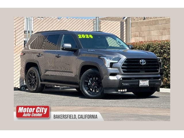 2024 Toyota Sequoia SR5 4WD i-FORCE MAX Hybrid's photo