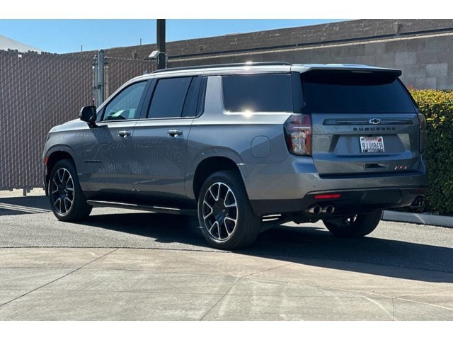 2022 Chevrolet Suburban RST - Photo 6