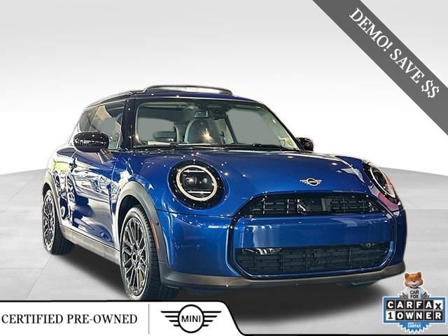 2025 MINI Hardtop 2 Door Base's photo