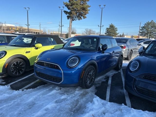 2025 MINI Hardtop 2 Door S's photo