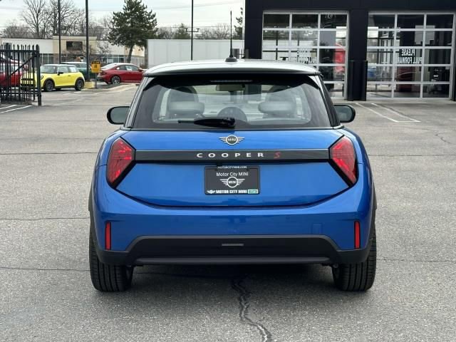 2025 Mini Cooper Signature photo 4