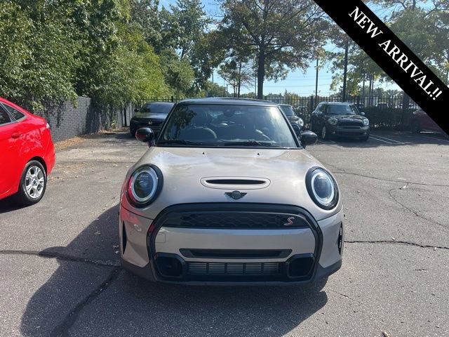 2023 Mini Cooper S Iconic photo 2