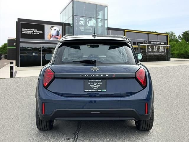 2025 Mini Cooper 2 Door Hardtop Signature photo 4