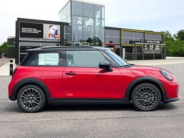 2025 Mini Cooper S Hardtop 2 Door Iconic photo 2