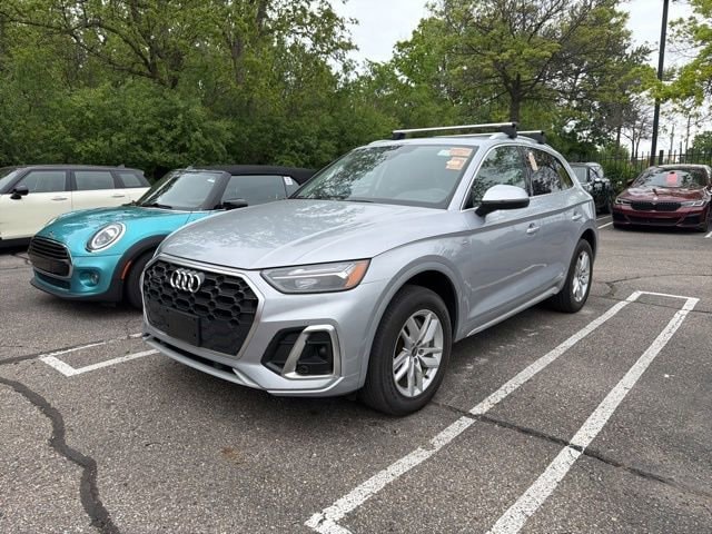 2023 Audi Q5 45 Premium's photo