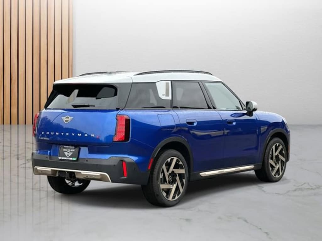New 2026 MINI Countryman Iconic SUV