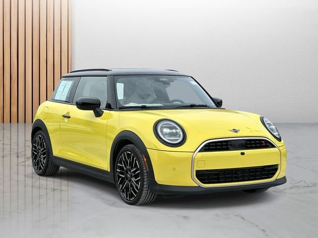 2025 MINI Hardtop 2 Door S's photo