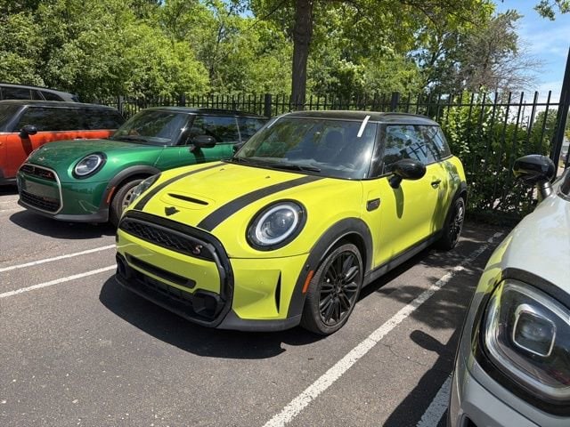2023 MINI Cooper Cooper S 3 Door's photo