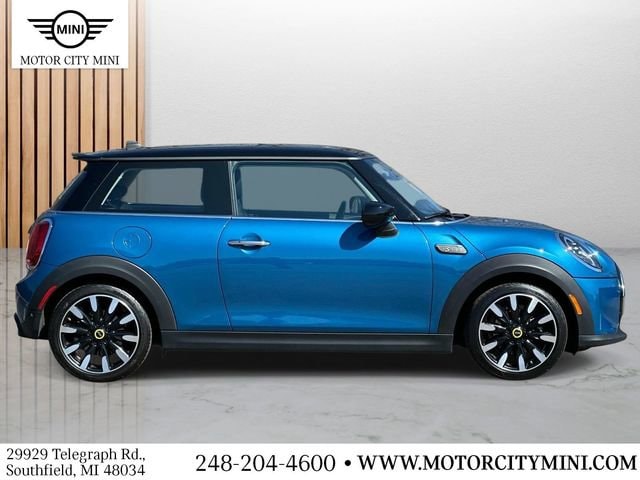 Certified 2024 MINI Hardtop 2 Door SE with VIN WMW13DJ00R2V90961 for sale in Southfield, MI