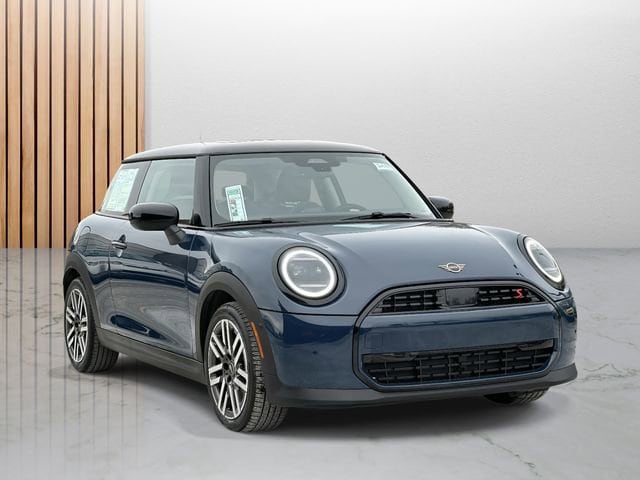 2025 MINI Hardtop 2 Door S's photo
