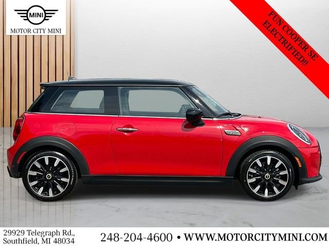 Certified 2024 MINI Hardtop 2 Door SE with VIN WMW13DJ00R2V87929 for sale in Southfield, MI