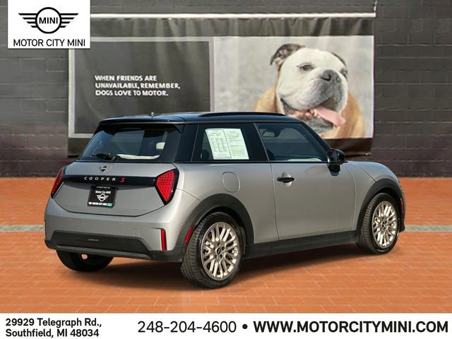 2025 Mini Cooper S Iconic photo 3