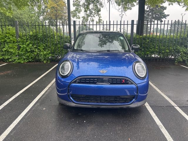 2025 Mini Cooper Hardtop S photo 2