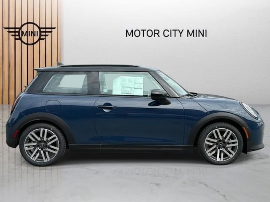 New 2025 MINI Hardtop 2 Door Signature Plus Hatchback