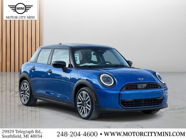 2025 MINI Hardtop 4 Door Base's photo