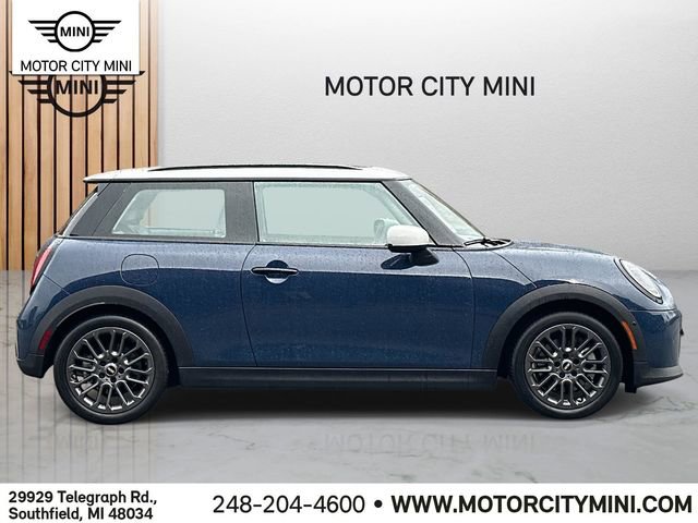 2025 Mini Cooper Signature photo 2