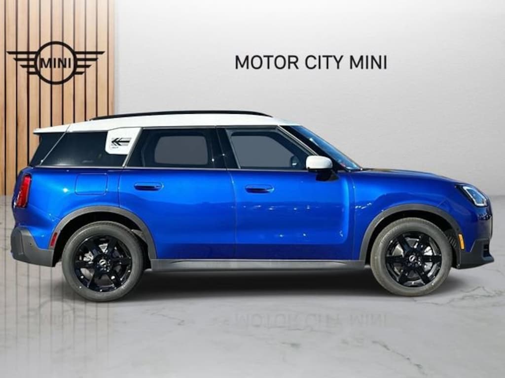 New 2026 MINI Countryman Iconic SUV