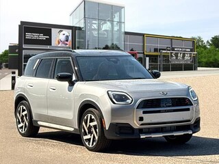 2025 MINI Countryman Iconic SUV