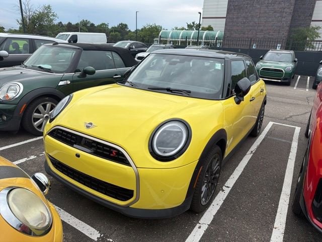 2026 MINI Hardtop Cooper S's photo
