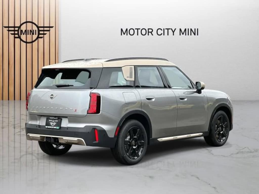 New 2026 MINI Countryman Signature Plus SUV