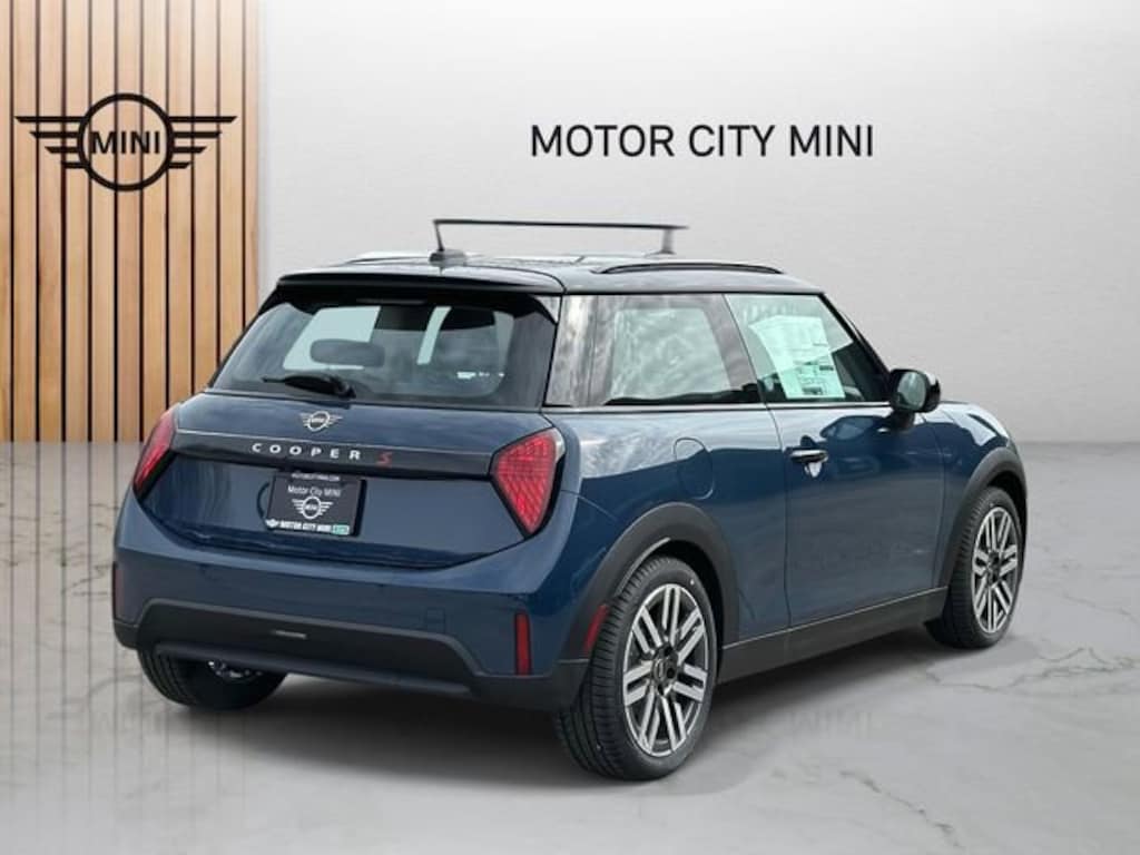 New 2025 MINI Hardtop 2 Door Signature Plus Hatchback