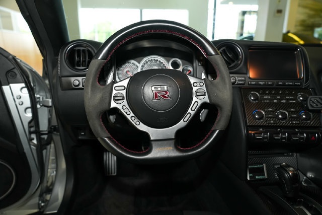 2016 Nissan GT-R Premium - Photo 42