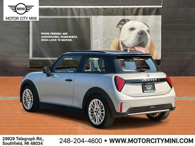 2025 Mini Cooper S Iconic photo 4