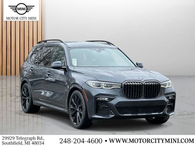 2022 BMW X7 xDrive40i's photo