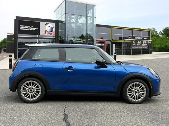 2025 Mini Cooper Signature photo 2