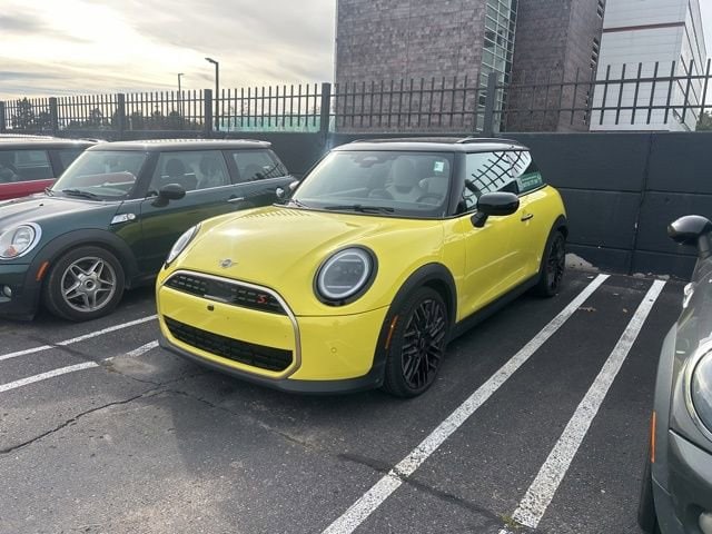 2025 MINI Hardtop 2 Door S's photo