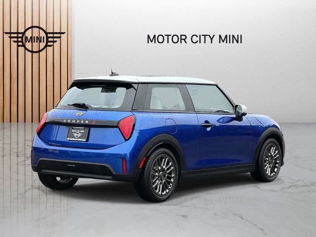 2025 Mini Cooper Signature photo 3
