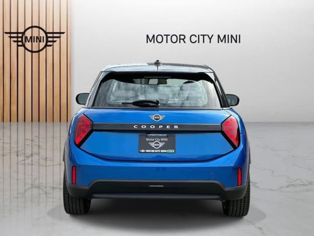 New 2025 MINI Hardtop 4 Door Signature Plus Hatchback