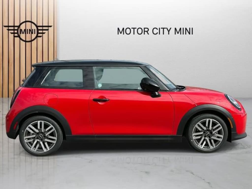 New 2025 MINI Hardtop 2 Door Signature Plus Hatchback