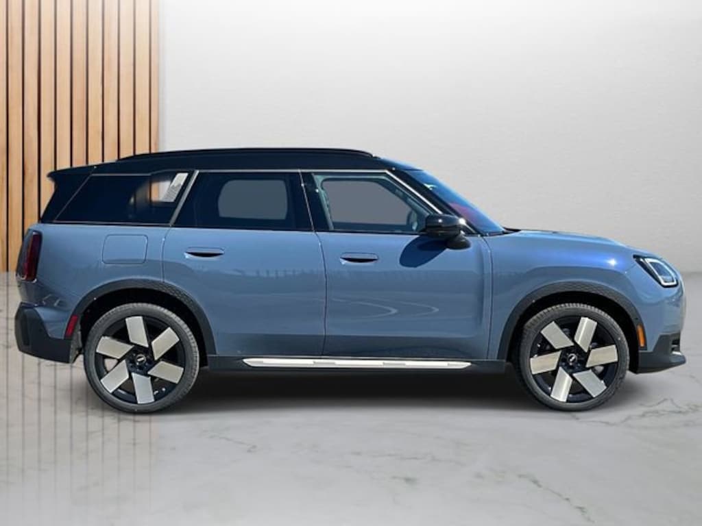 New 2026 MINI Countryman Iconic SUV