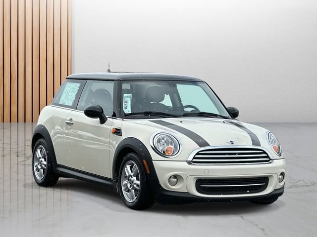 2013 MINI Cooper Base's photo