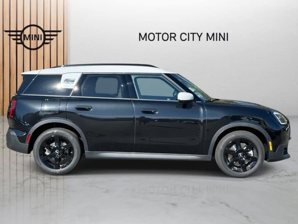 New 2026 MINI Countryman Iconic SUV