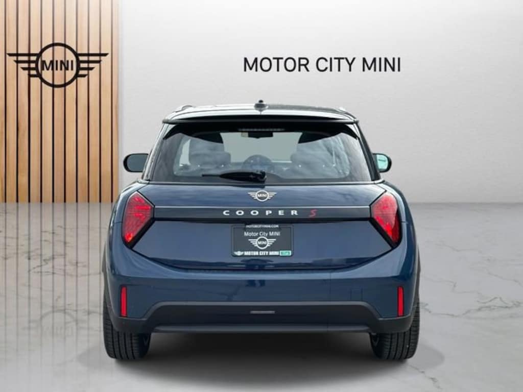 New 2025 MINI Hardtop 2 Door Signature Plus Hatchback