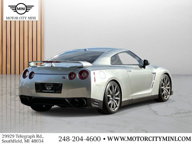 2016 Nissan GT-R Premium - Photo 4