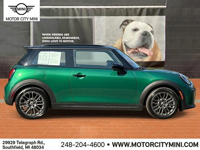 2025 Mini Cooper Signature photo 2