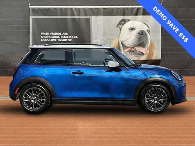 2025 Mini Cooper Signature photo 2