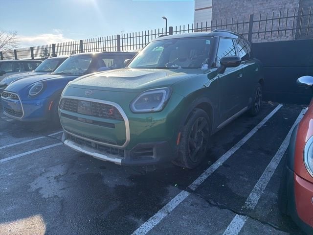 2025 MINI Countryman S's photo