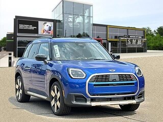 2025 MINI Countryman Iconic SUV