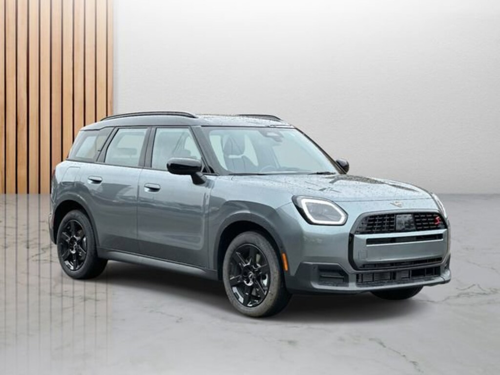 New 2026 MINI Countryman Signature Plus SUV