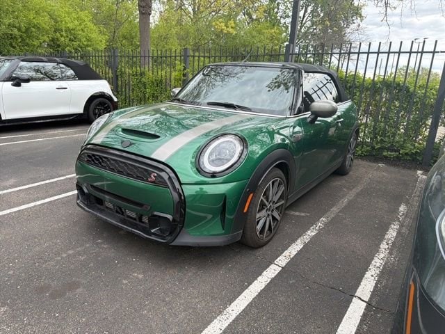2024 MINI Convertible Cooper S's photo