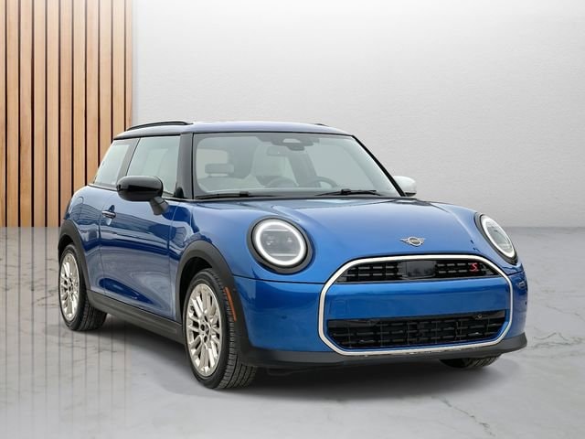 2025 MINI Hardtop 2 Door S's photo
